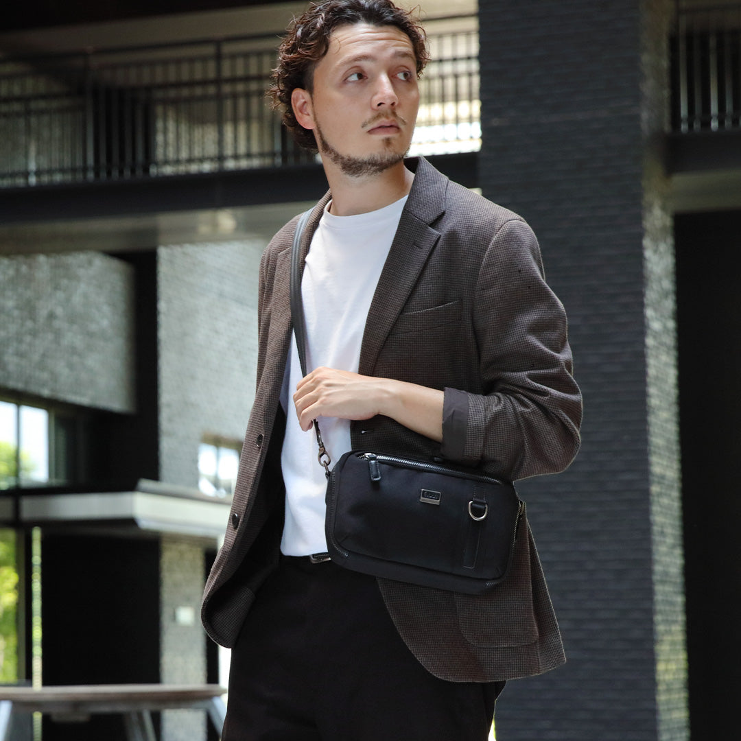 Evoon かわるショルダーバッグ【間も無く予約受付開始・12月下旬までに入荷予定】