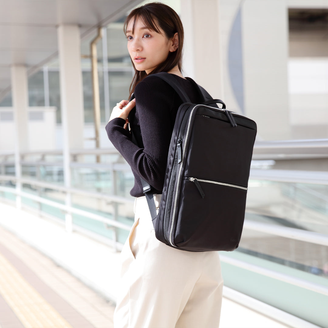 Evoon マルチビジネスリュックEmmaスリム 容量13L~拡張時20L【間も無く予約受付開始】