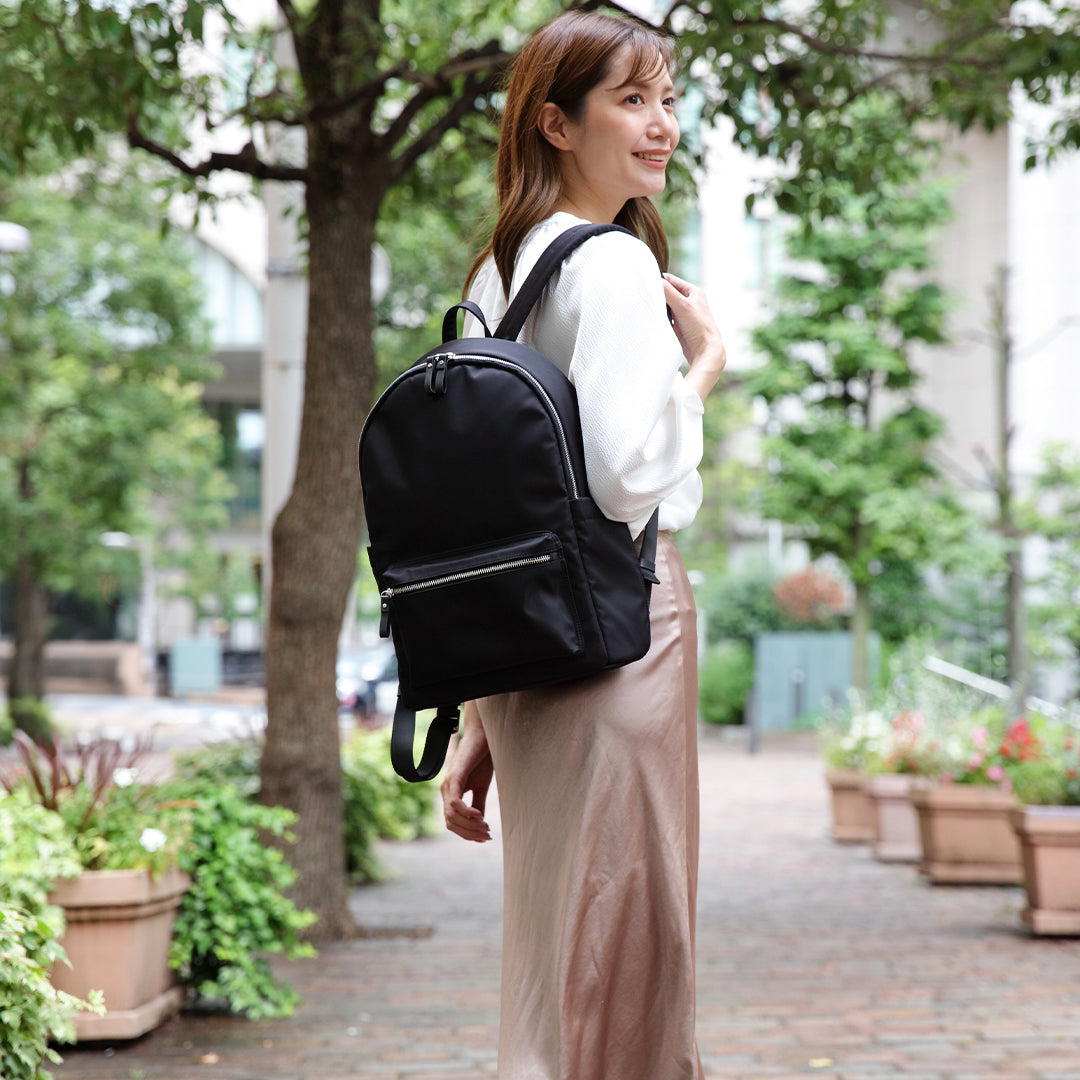 Evoon マルチビジネスリュックClara2.0・容量13L【まもなく予約開始・9月下旬までに入荷予定】