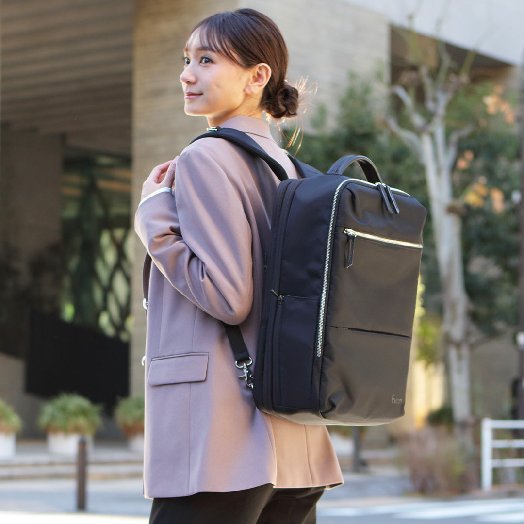 Evoon マルチビジネスリュックEmma2.0・容量19L~拡張時25L【間も無く予約受付開始・6月下旬までに入荷予定】
