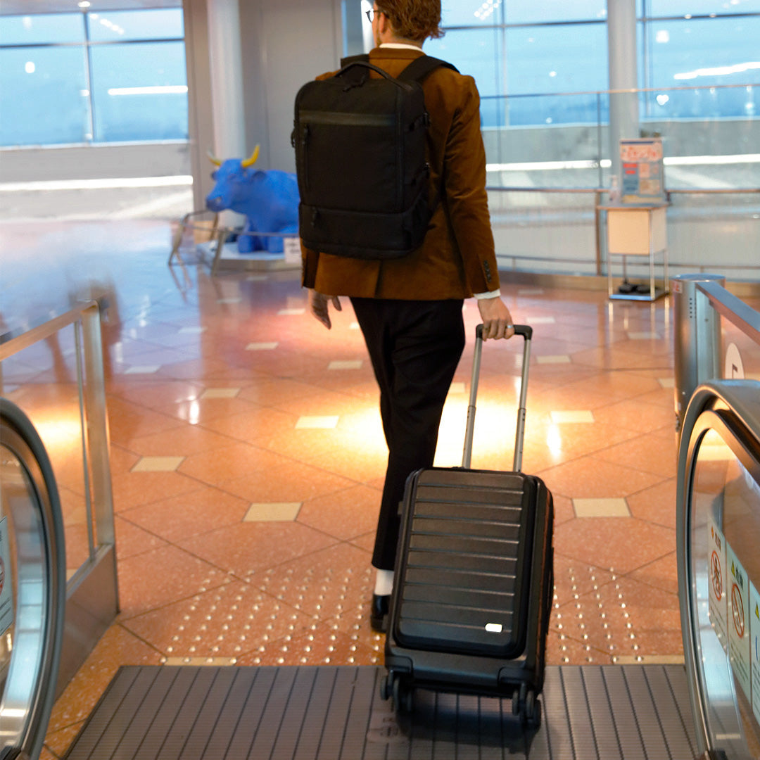 Evoon 拡張機能付きスーツケース 容量35L~40L/機内持ち込み可能【送料無料・3営業日以内に発送】