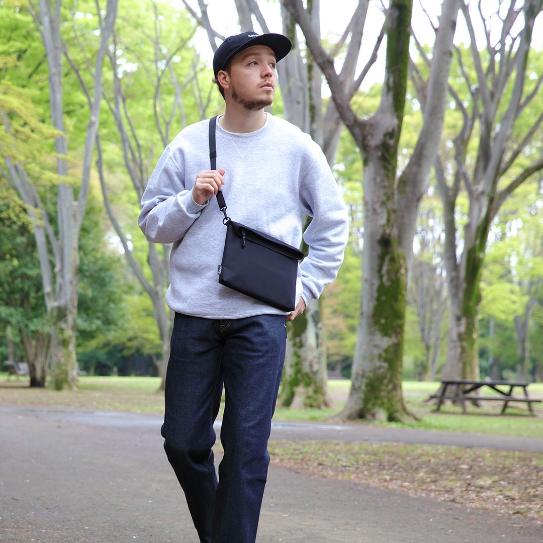 Evoon マルチサコッシュ・ブラック【送料無料・8月下旬に入荷予定】