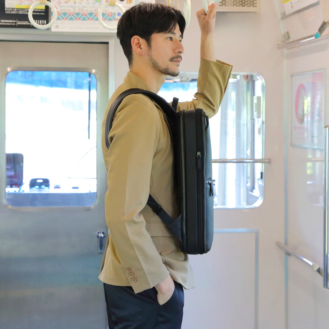 Evoon マルチビジネスリュックレザーSlim・容量11L～拡張時19L【送料無料・3営業日以内に発送】