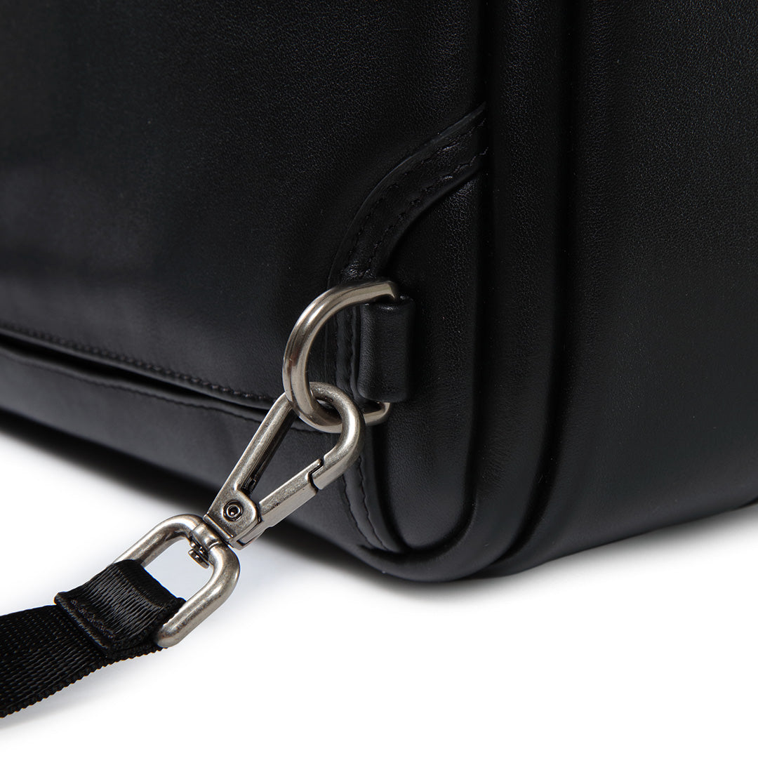 Evoon マルチビジネスリュックレザー2.0・容量19L～拡張時26L【予約受付中・4月下旬までに入荷予定】