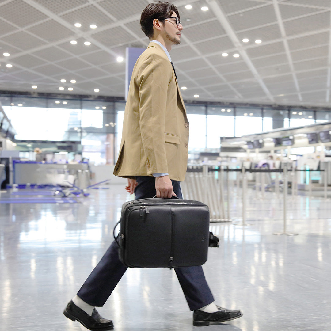 Evoon マルチビジネスリュックレザー2.0・容量19L～拡張時26L【まもなく予約開始・4月下旬までに入荷予定】