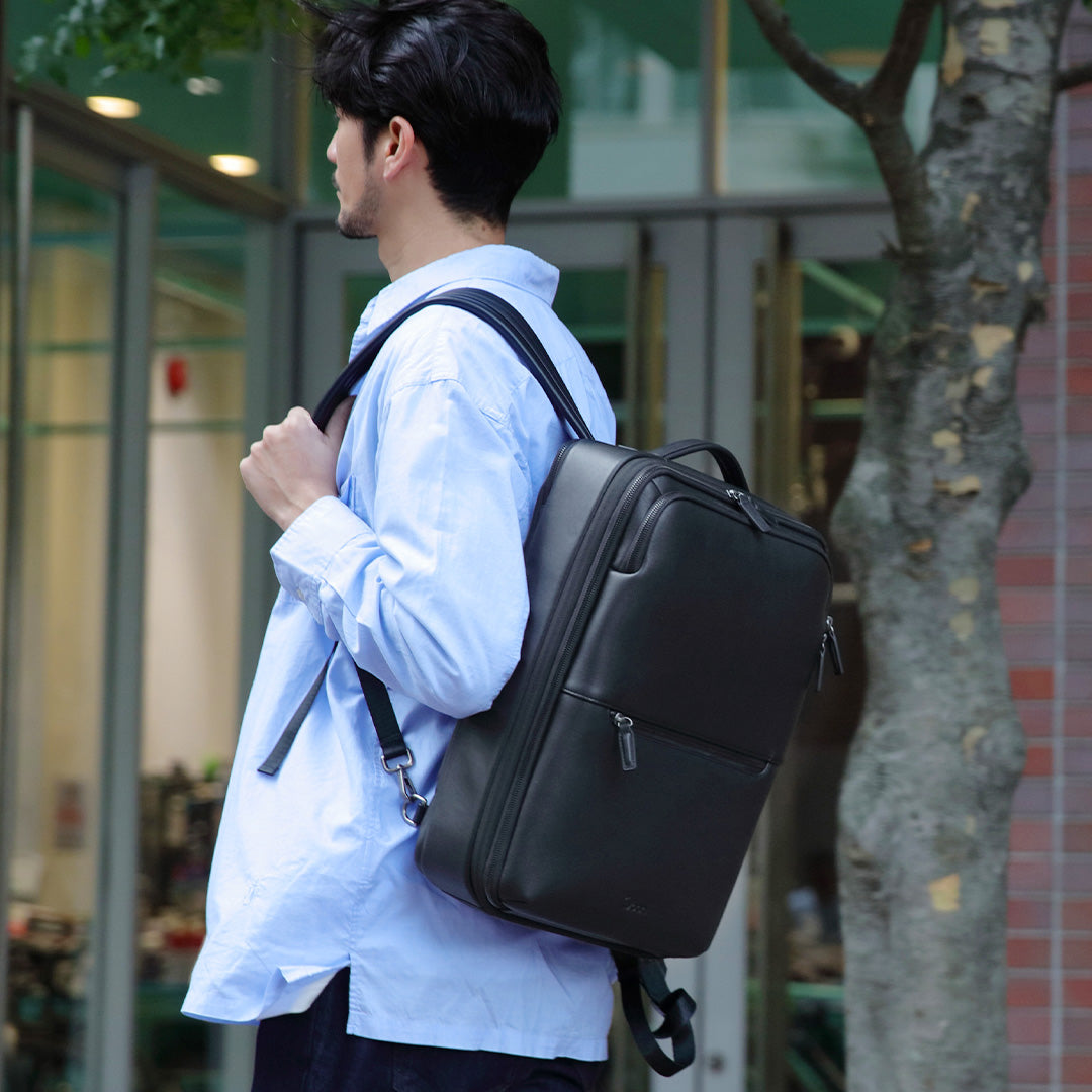 Evoon マルチビジネスリュックレザー2.0・容量19L～拡張時26L【予約受付中・4月下旬までに入荷予定】