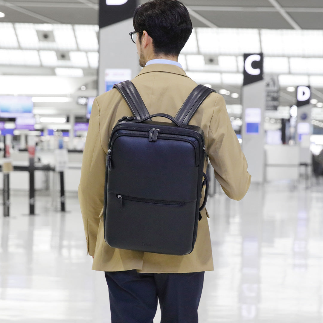 Evoon マルチビジネスリュックレザー2.0・容量19L～拡張時26L【予約受付中・4月下旬までに入荷予定】
