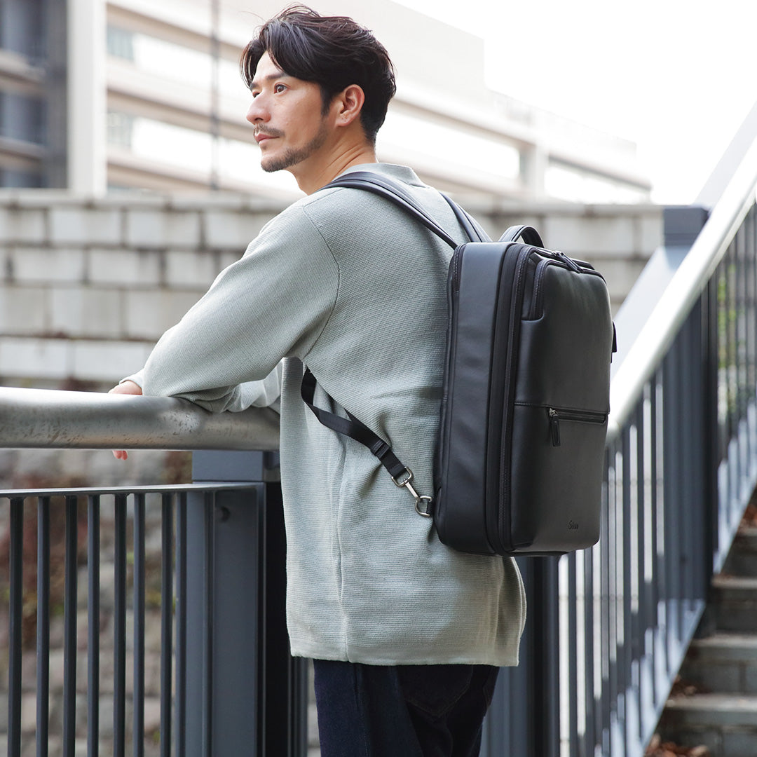 Evoon マルチビジネスリュックレザー2.0・容量19L～拡張時26L