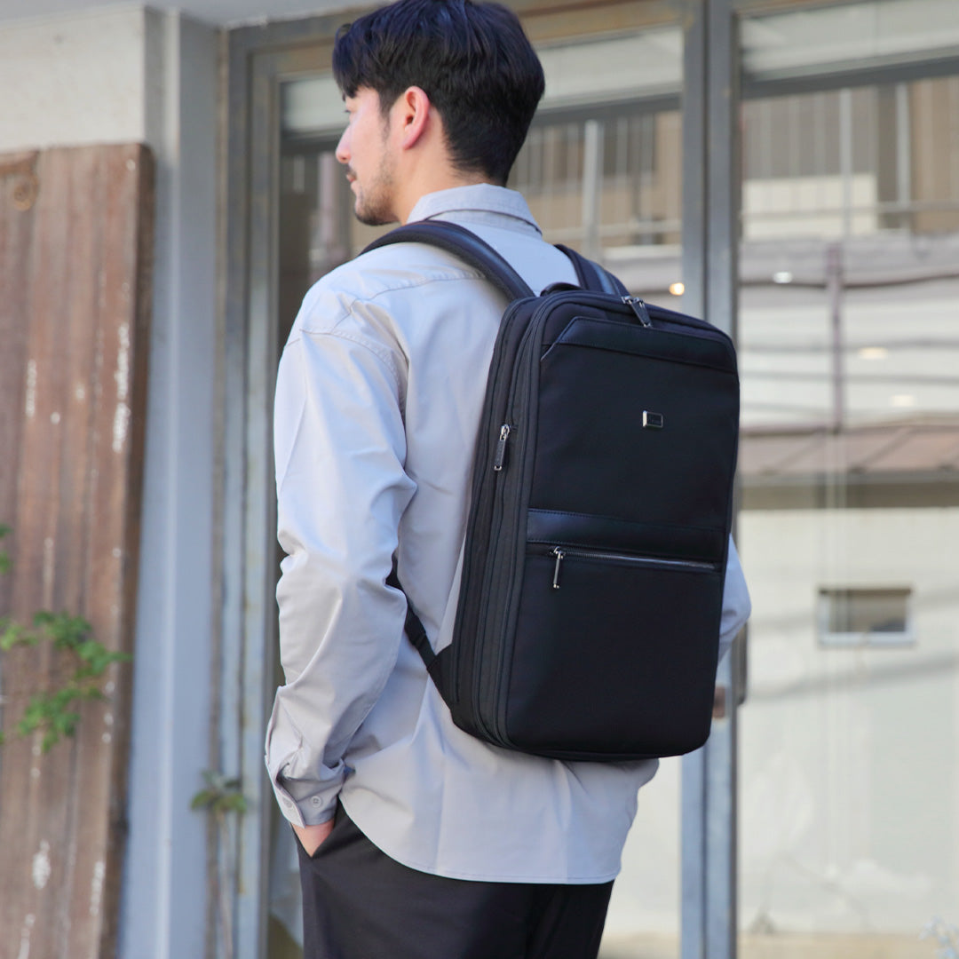 Evoon マルチビジネスリュックSlim X・容量15L～拡張時22L【送料無料・3営業日以内に発送】