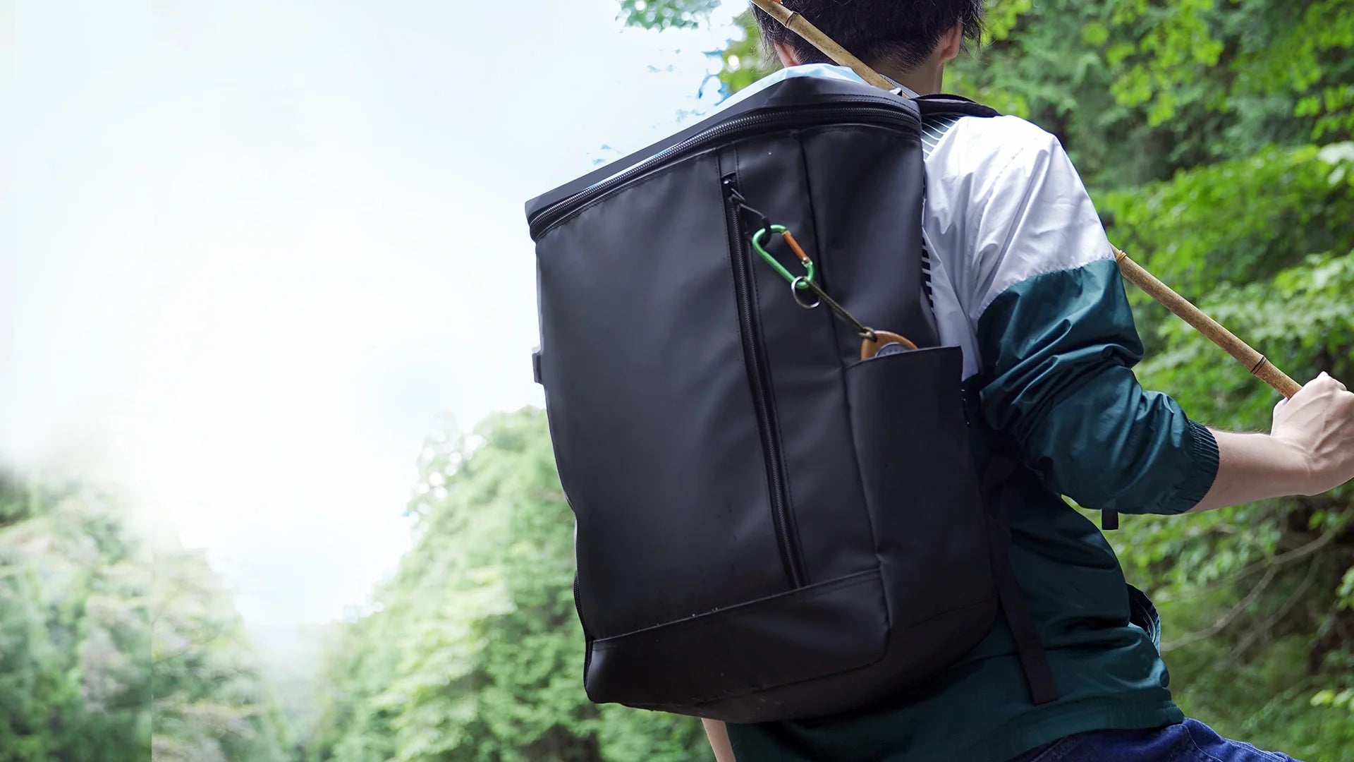 Evoon マルチスクエアリュック(ブラック) Evoon マルチスクエアリュック・容量30L【送料無料・3営業日以内