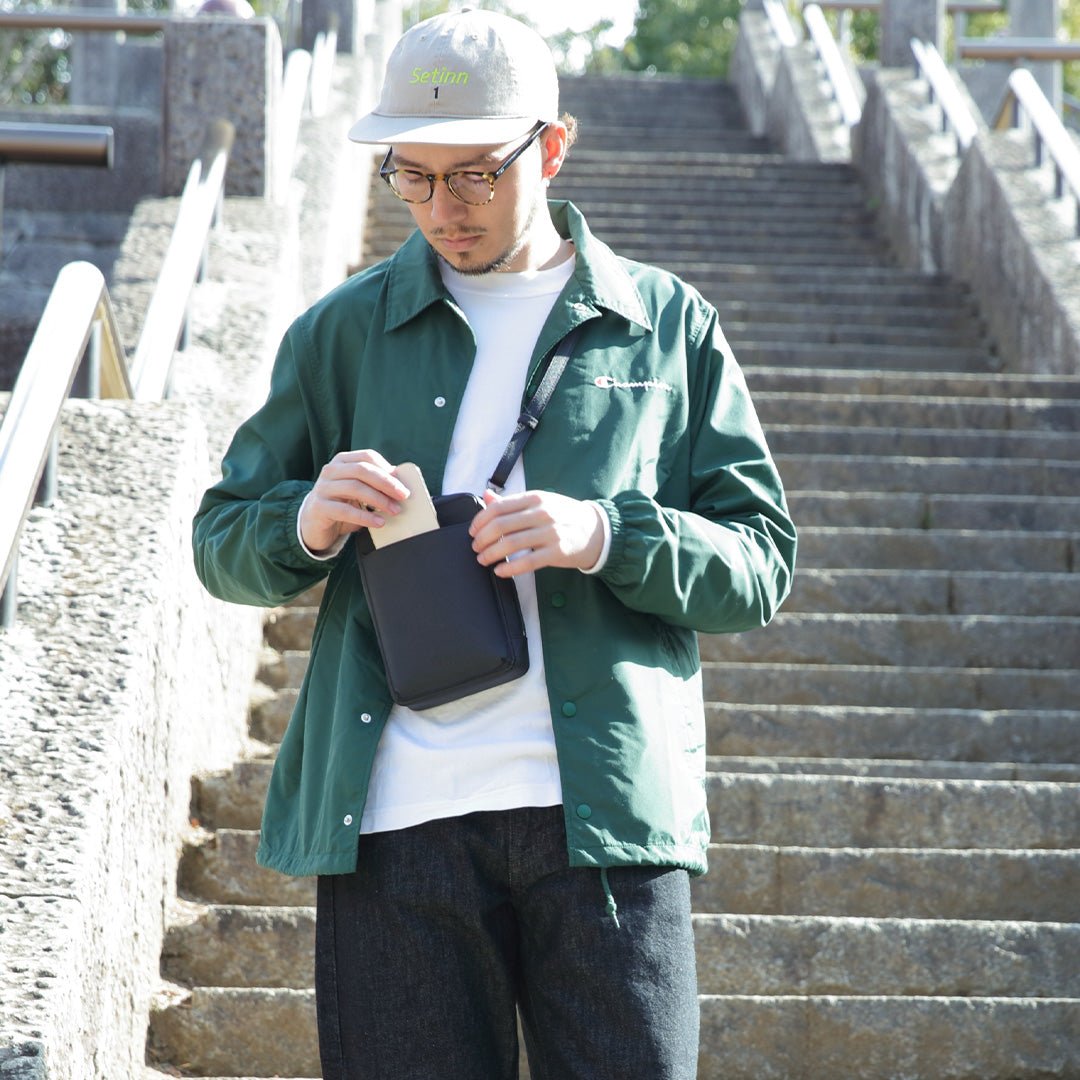 Evoon みがるスマホポーチレザー・ブラック/ダークブラウン【送料無料・3営業日以内に発送】 - Evoon