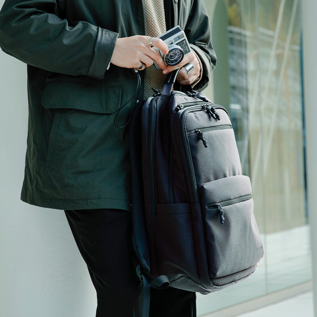 Evoon マルチビジネスリュックair・容量22L【送料無料・3営業日以内に発送】