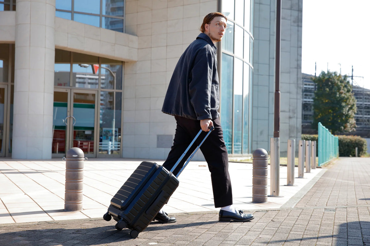 MULTI SUITCASE FRONT