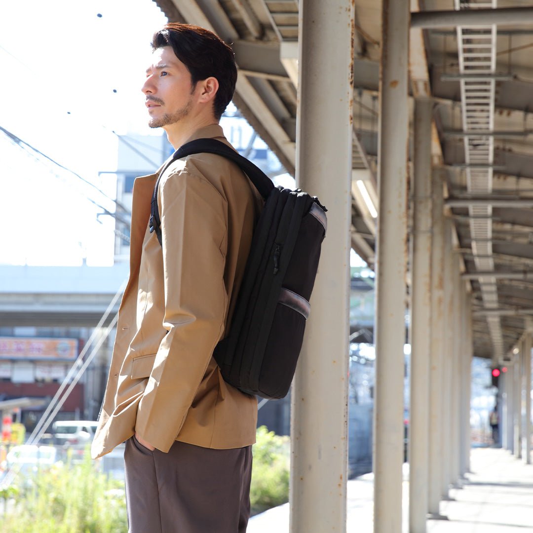 Evoon マルチビジネスリュックSlim・ブラック・容量15L～拡張時22L【送料無料・3月上旬までに入荷予定】 - Evoon